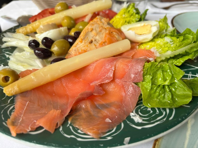 Restaurante La lobera de Martin zaragoza, enalada ilustrada